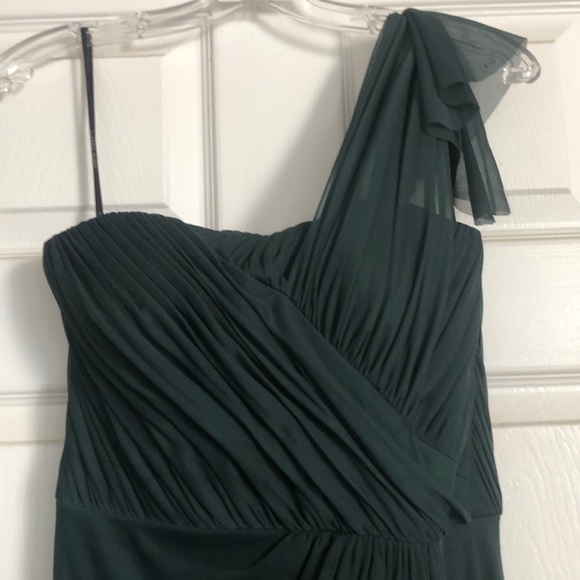 Gown - Picture 3 of 4